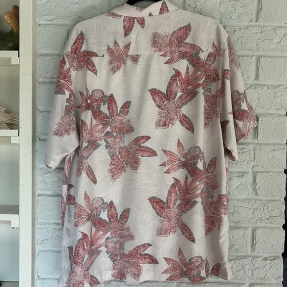 Tommy Bahama Reverse Print 100% Silk Camp Short Sleeve Casual Button Down size L